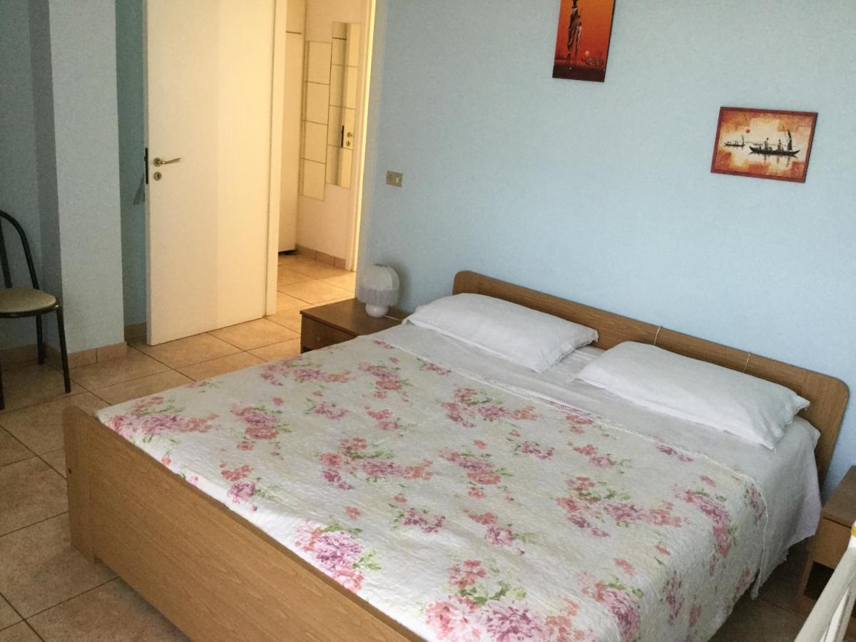 Villa Casa Rosa à Porto SantʼElpidio Extérieur photo